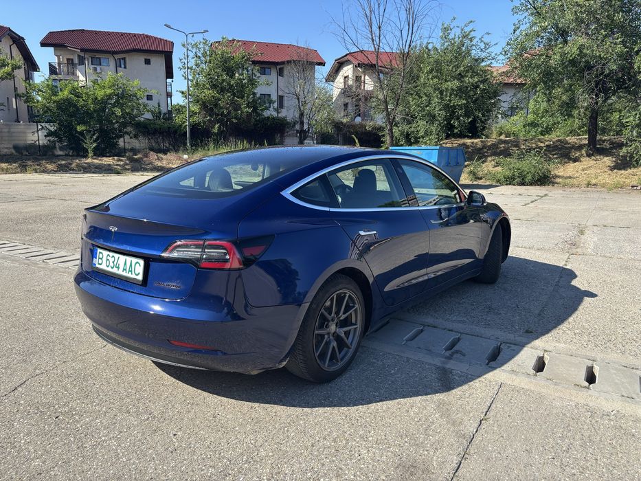 TESLA Model 3 2019 — imagine 2