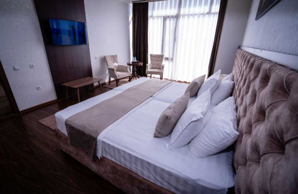 Оборудованная гостиница 3200м2 здание на продажу