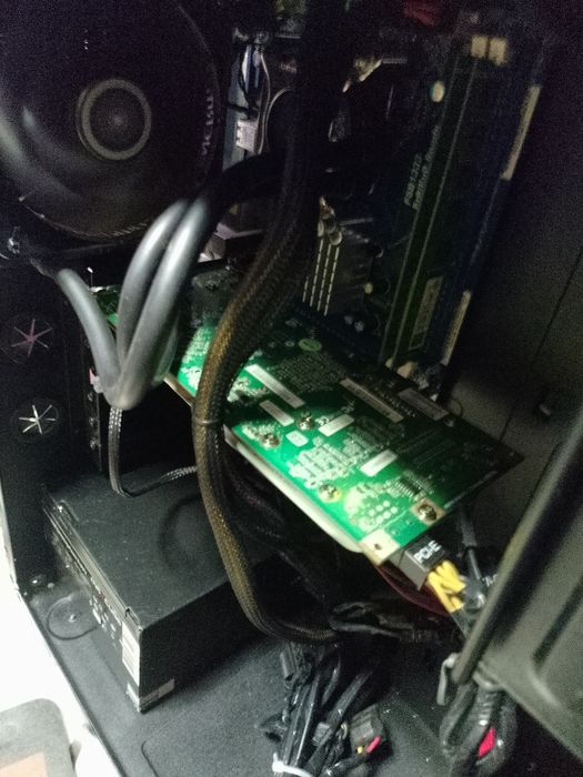 Q6600 quad  core 2,4 ghzx4 ddr3, 8gb dual simetric.