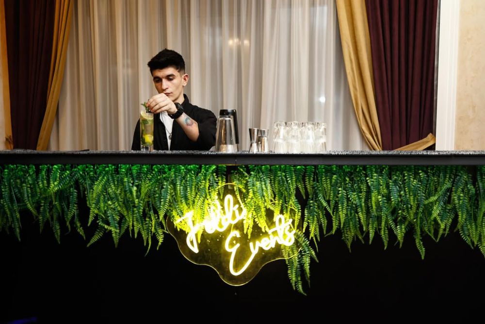 Cabina foto/ cocktail bar/ tort shoturi/ decoratiuni/ photo corner/fum