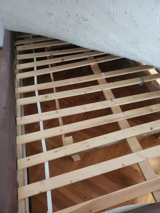 Pat tapițat 140x200