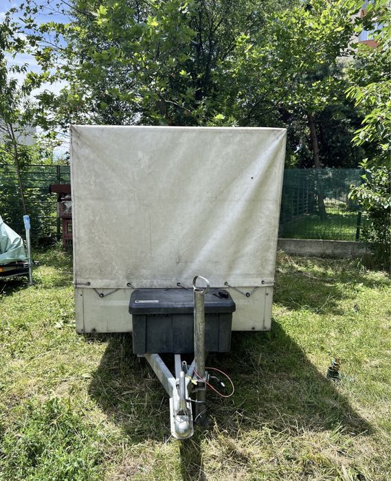 Inchiriez/ Vand remorca 750 kg