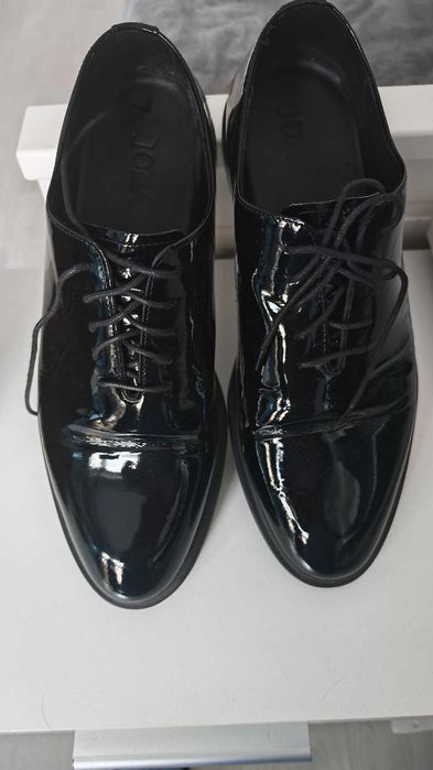 Costum mire, marimea 46, XL, camasa, papion, butoni, pantofi, batista