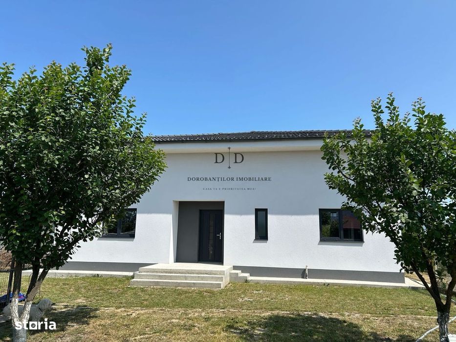 Vanzare 3 case + Teren 1400 mp | Garaj auto | zona Bonțida