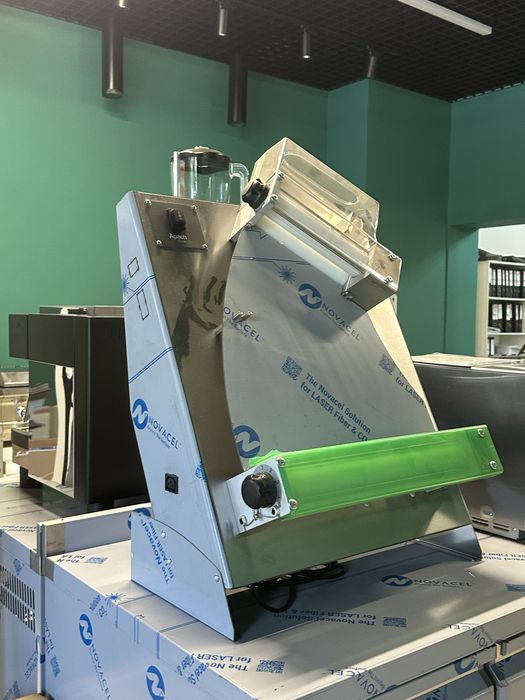 Тестораскаточная машина для пиццы Apach ARM420 (Италия)