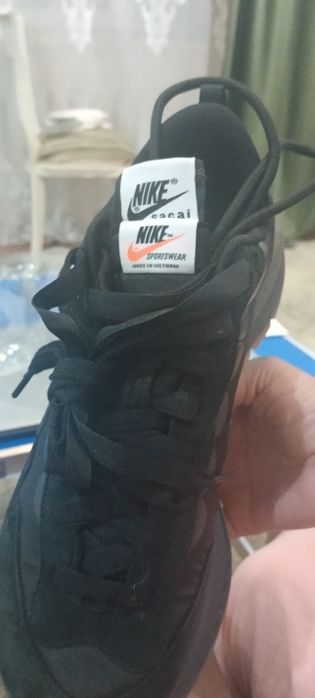 Продам Nike Sacai