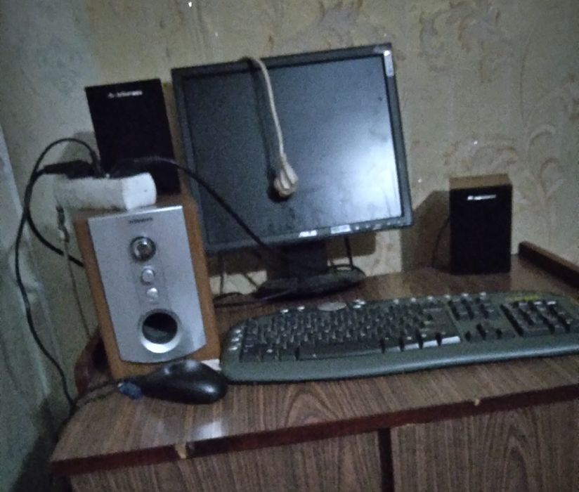Продам компьютер. В комплекте.
