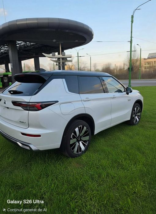 MITSUBISHI Outlander 2025 — imagine 2