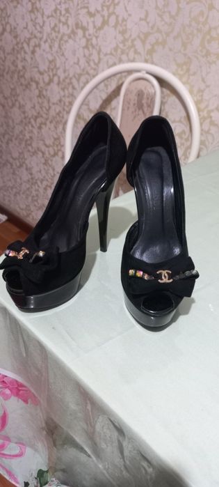 Вечерный черный туфли