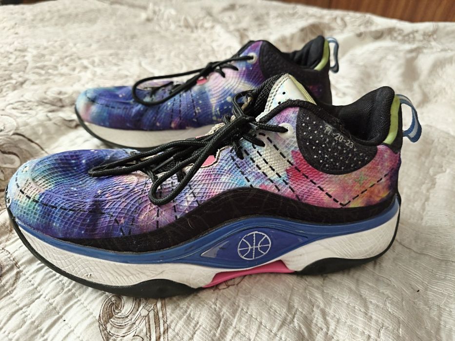 Крассовки Li-ning баскетбольные