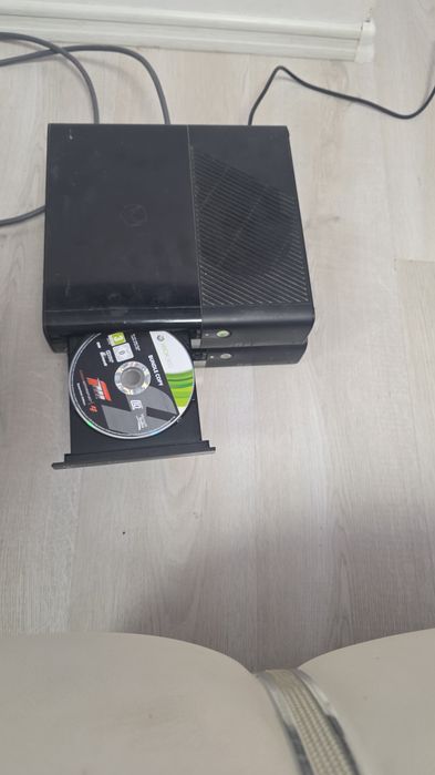 Consola Xbox 360 e
