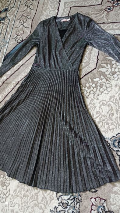 Изумительное блестящее вечернее платье!