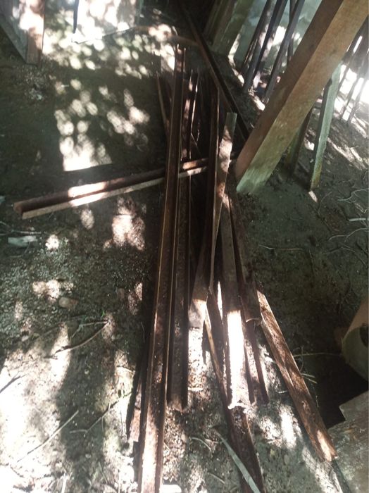 Продам уголок металлический