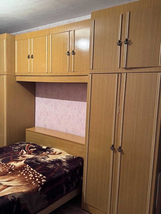 Продам спальный гарнитур