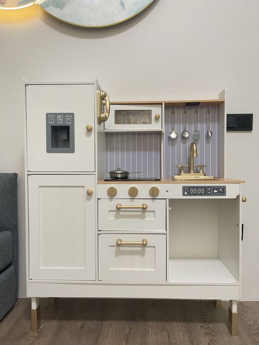 Детская деревянная кухня