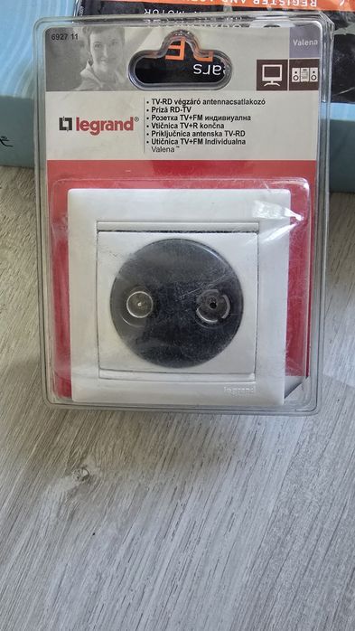 Розетки ключове за Интернет и кабелна Legrand Легранд нови