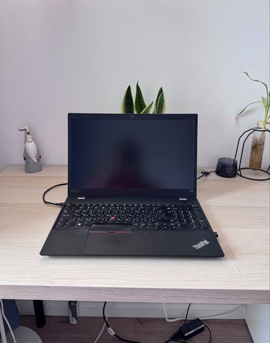 Лаптоп Lenovo t590 thinkpad i5, win10 Pro, SSD 500GB, RAM 16GB
