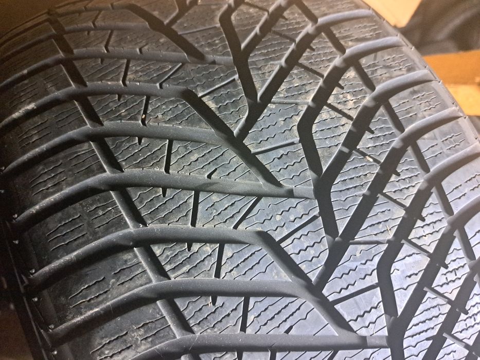 0 anvelopa 295/35 R21 Yokohama