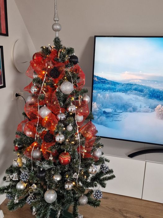 Коледна елха 150 см с лампички и украса / Високо качество/ заскрежена