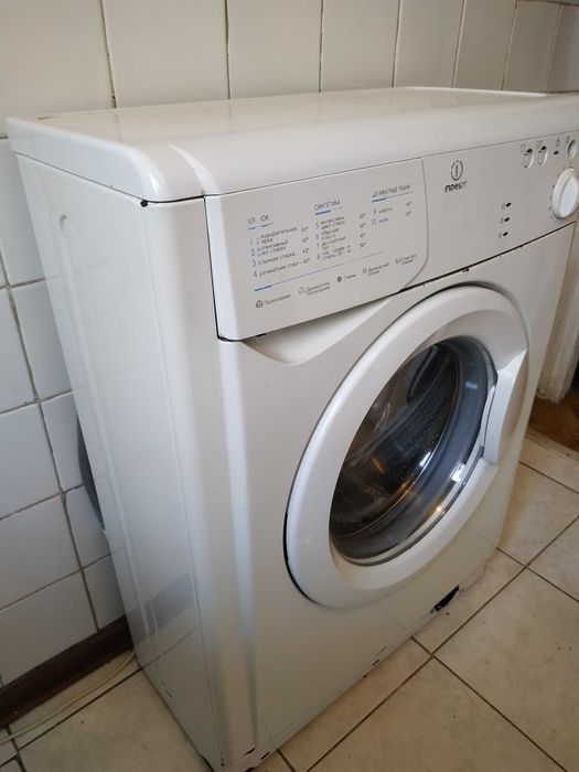 Стиральная машина Indesit б/у