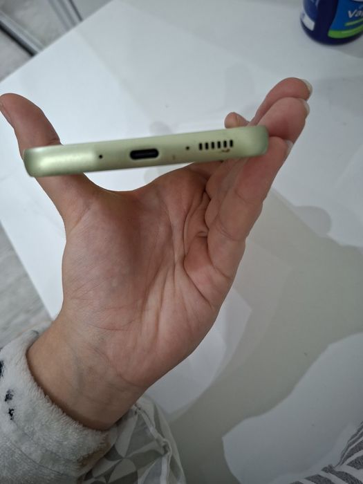 Продавам Samsung A54