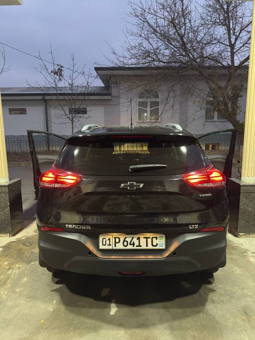 Tracker 2 LTZ Qora rang