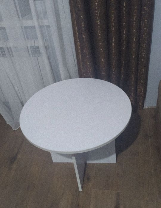 Столик белый новый