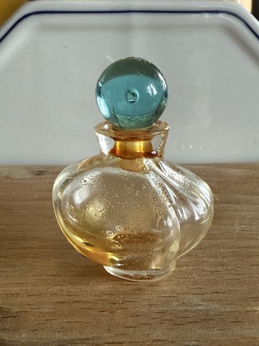 Set vintage 4 sticlute parfum in miniatura pentru colectie