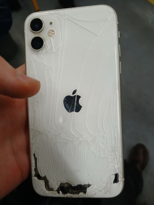 Продам айфон 11 СРОЧНО