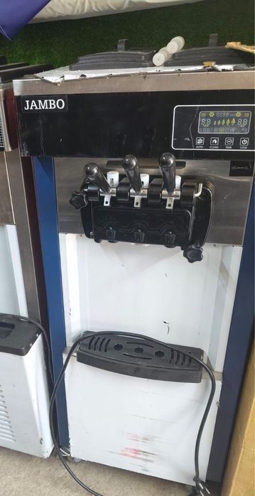 Продам мороженое аппарат и морозильник