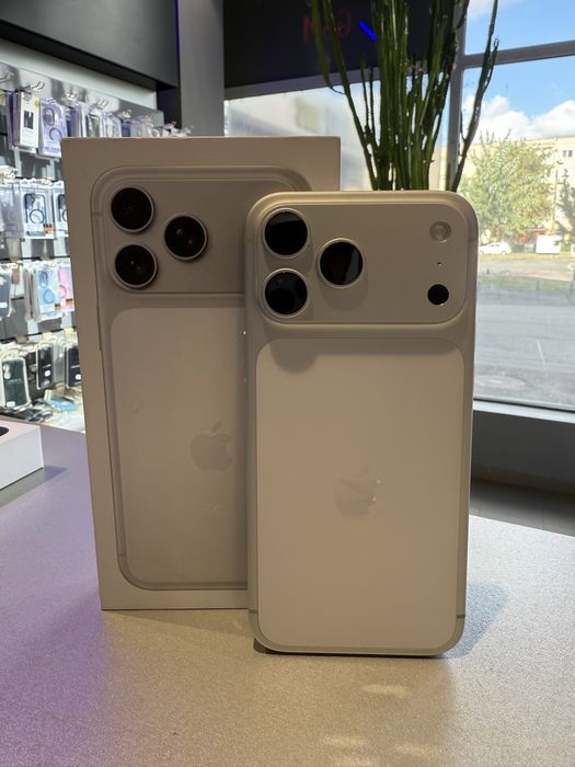 Iphone 17 Pro 256 gb silver baterie 99%