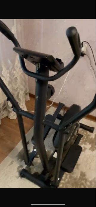 фитнесный тренажер