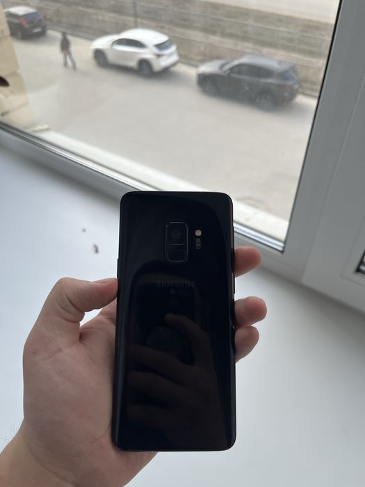 Продам samsung galaxy s9