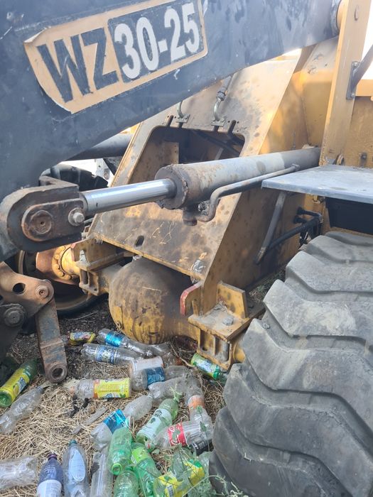 Эксковатор погрузчик по запчастям