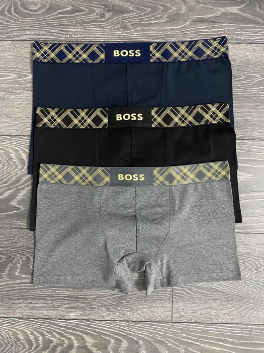 Boxeeri barbati 3 la set