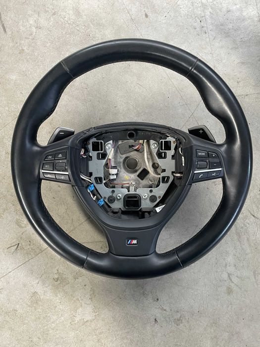 Volan M paket cu padele Bmw seria 5 F10/F11/F07, 6 F06/F12, 7 F01/F02