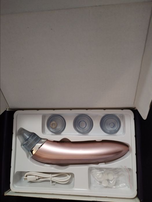Aparat vacuum îndepărtare impurități faciale