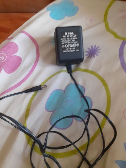 Adaptor 220 v la 22 v cablu de 1,5 metri