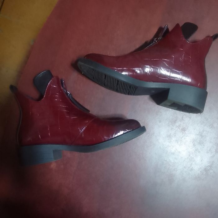 Ботинки женские 37