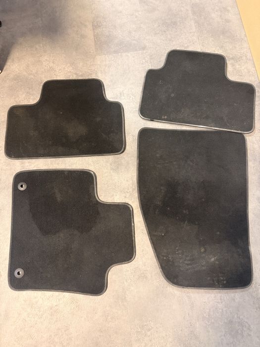 Presuri / covorase + Plasa portbagaj Volvo XC40