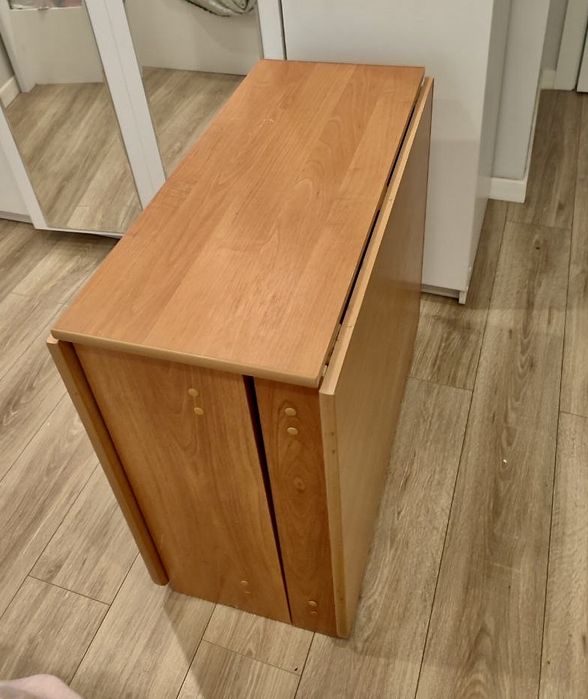 Продам стол книжку (Бабочку)