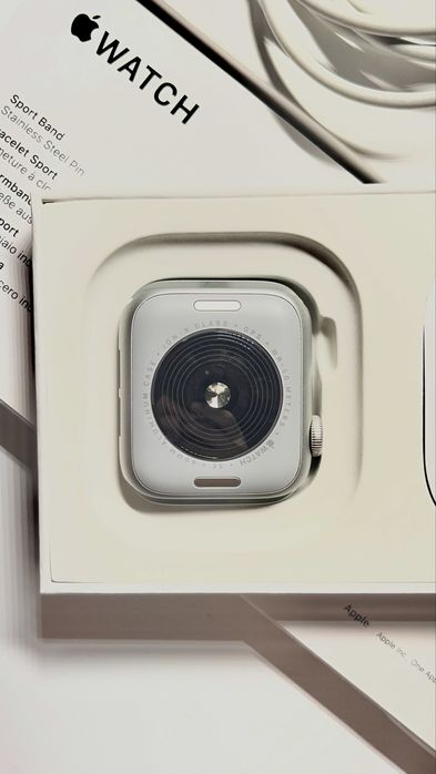 Apple Watch SE (GPS) 2nd gen
