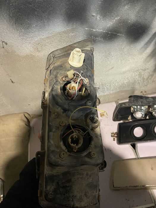 Продам фары Ауди 80