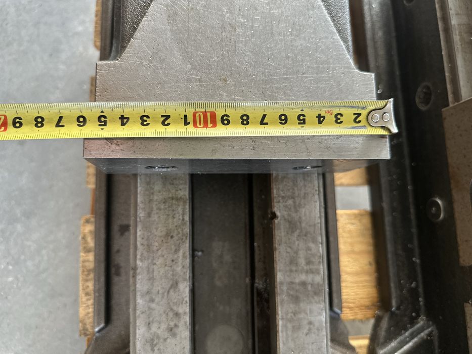 2бр Хидравлично менгеме 160мм на 265мм CNC ЦПУ фреза обработващ център