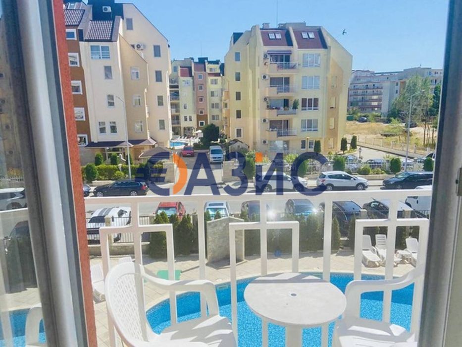 Продава се Двустаен апартамент в к.к. Слънчев бряг - 50 кв.м за 1550 €/кв.м - Снимка #3