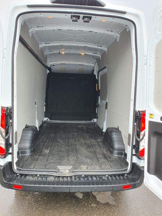 Inchiriez Duba fara Sofer 2021 Carosata și Prelata