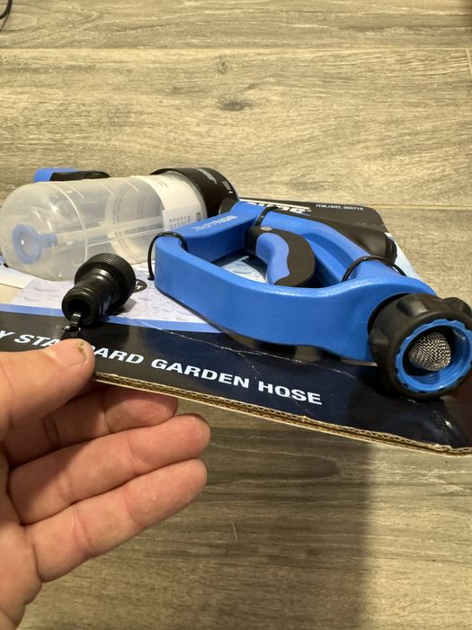 Pistol spalat autoturismul