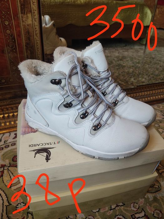 Продам кроссовки всё