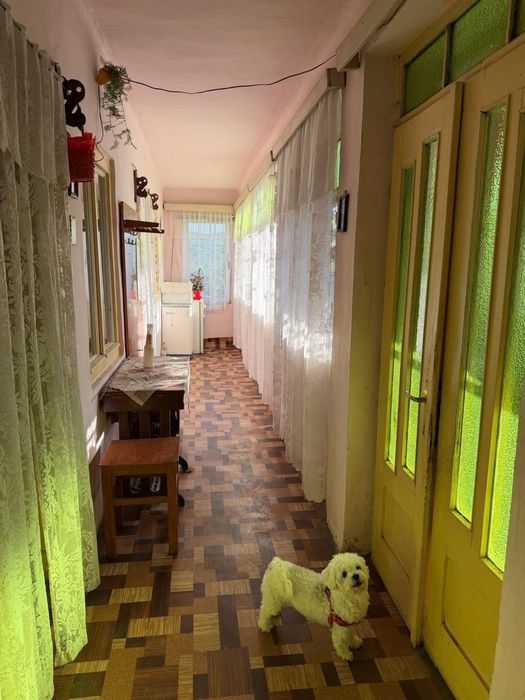 Vând casă ,curte și grădină cu suprafața de 1087 m² în satul Capud,oraș Teiuș, preț:45.000€,ușor negociabil .Detalii la nr de tel: 0745152051.