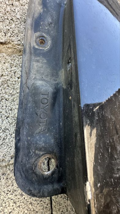 Передний крыло на тайота 35